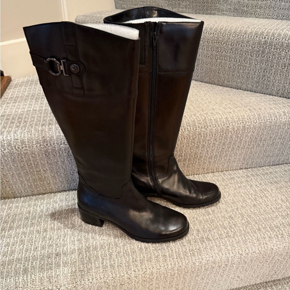 Anne Klein Akevon Black boots